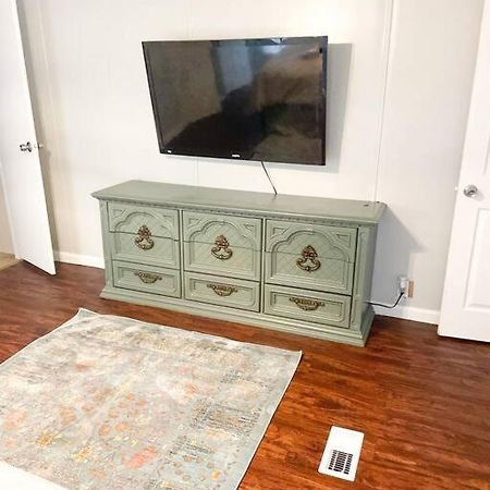 Centrally Located 3 Bedroom ويست مونرو المظهر الخارجي الصورة