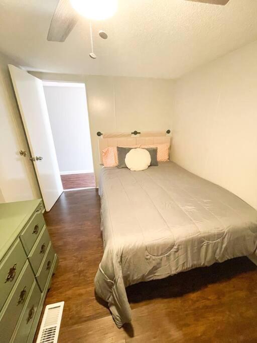 Centrally Located 3 Bedroom ويست مونرو المظهر الخارجي الصورة