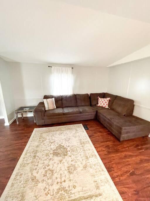 Centrally Located 3 Bedroom ويست مونرو المظهر الخارجي الصورة