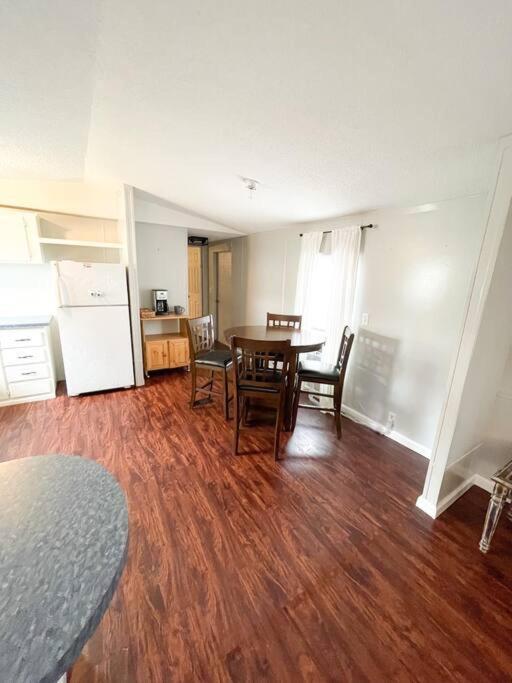 Centrally Located 3 Bedroom ويست مونرو المظهر الخارجي الصورة