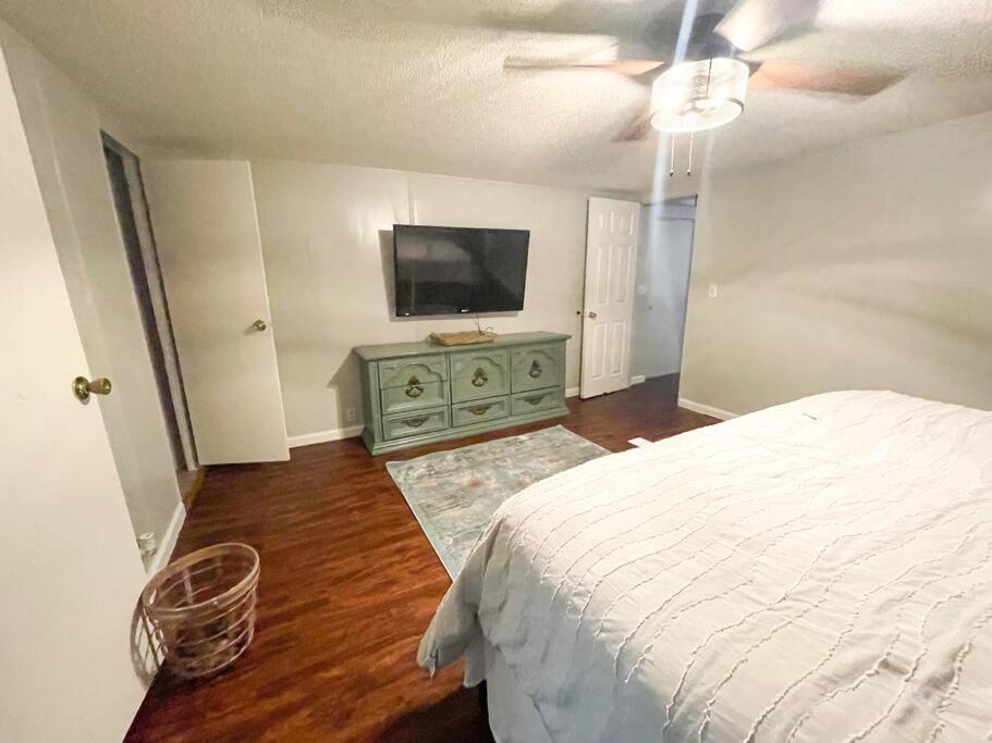 Centrally Located 3 Bedroom ويست مونرو المظهر الخارجي الصورة